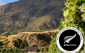 Kinross Cottages Boutique Vineyard Hotel Gibbston New Zealand